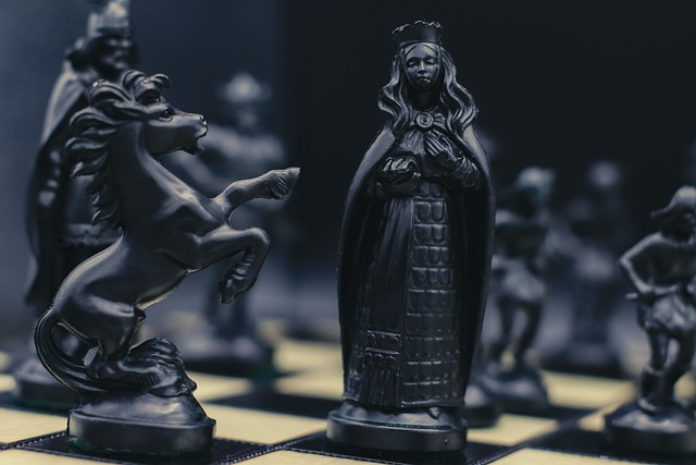 策略遊戲新手教學：最佳引導設計與認知技能開發